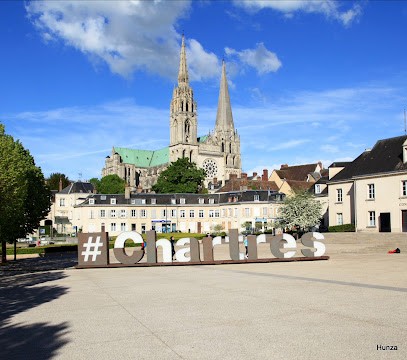 Ambulances & Taxis Ferhat, Ambulancier à Chartres