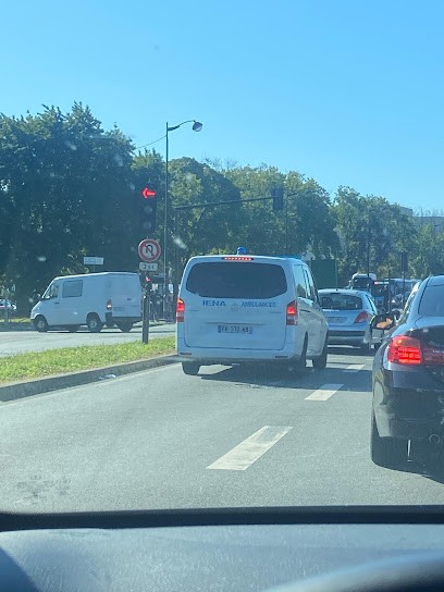 Iena Ambulances, Ambulancier à Issy-les-Moulineaux