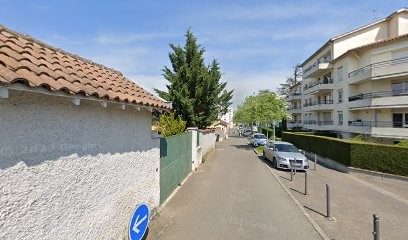 Secteur Est Ambulances, Ambulancier à Décines-Charpieu