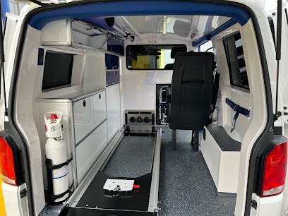 Ambulance de Nanterre, Ambulancier à Nanterre