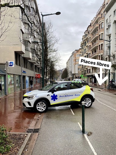 Aravis Ambulances, Ambulancier à Pringy