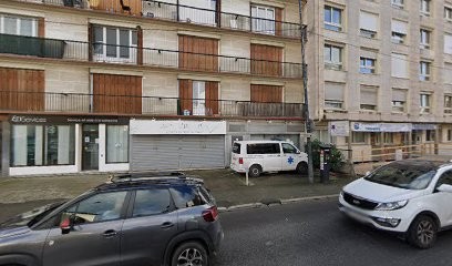 Seven Ambulances, Ambulancier à Sartrouville