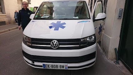 Ambulances Universelles, Ambulancier à Paris 10