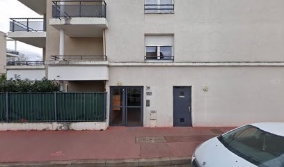 Ambulance Phoenix, Ambulancier à Saint-Priest