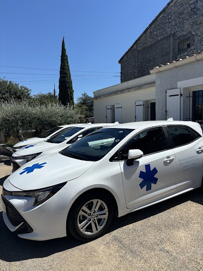 Mondial Ambulances Sarl, Ambulancier à Uchaud