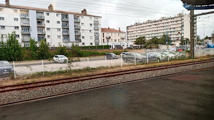 Ambulance De L'Angélique, Ambulancier à Niort