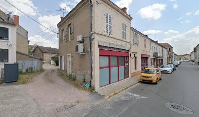 La Croix Blanche, Ambulancier à Lapalisse